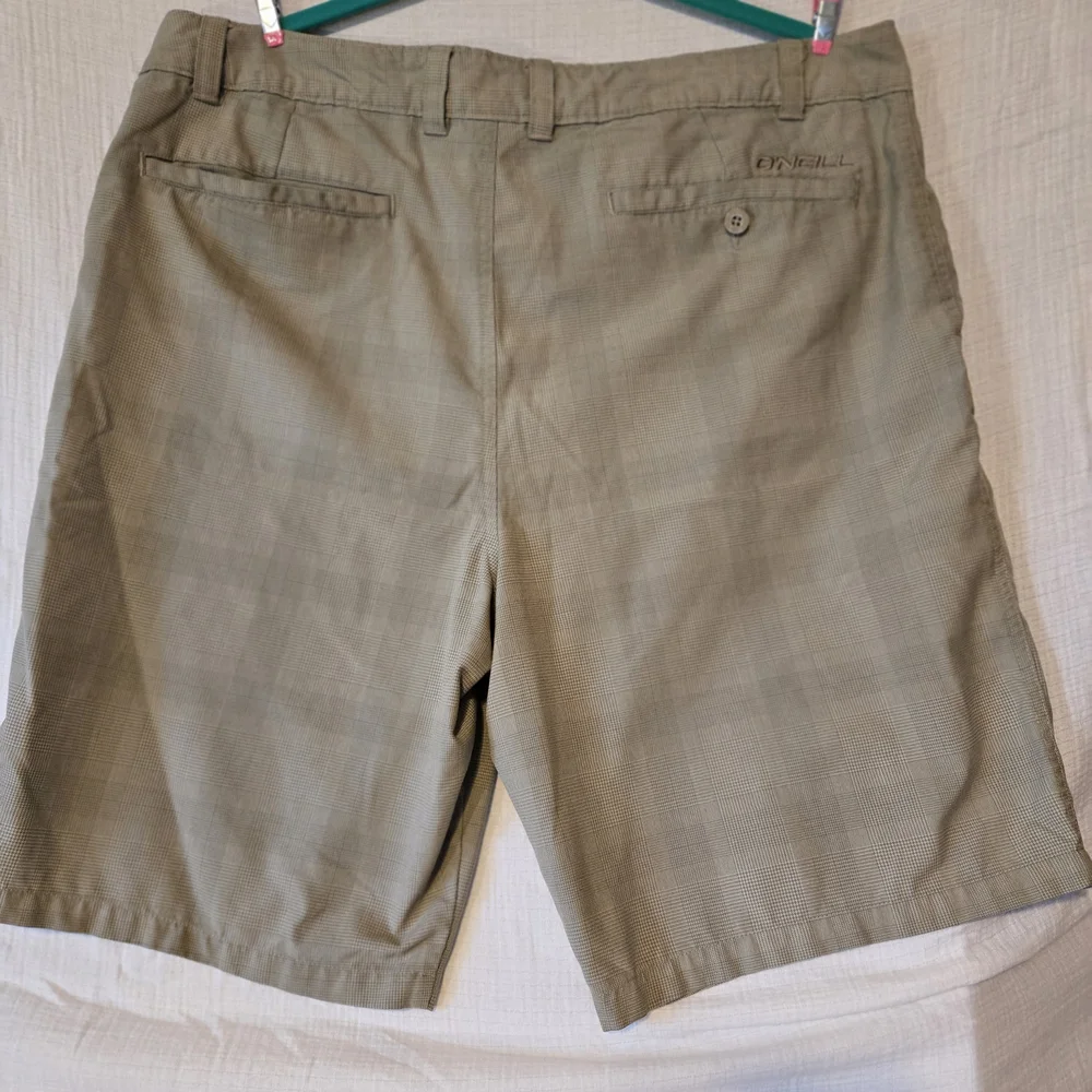 O'Neill Men's Tan Flat Front‎ Shorts